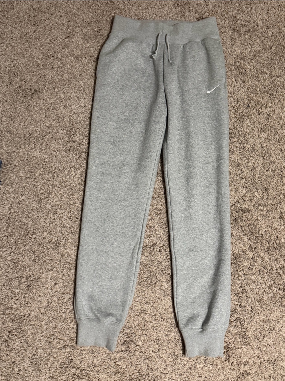 Nike women’s Grey Fleece Jogger Pants- never worn